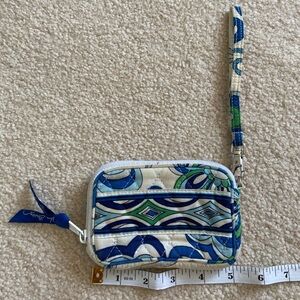 Vera Bradley tech case wristlet in Mediterranean White